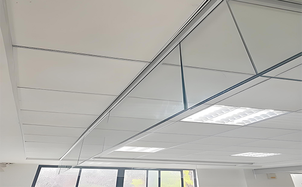 王益玻璃挡烟垂壁