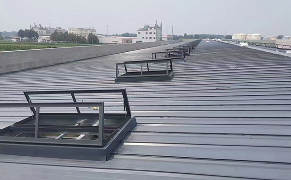 某中学室内体育馆王益排烟窗改造项目