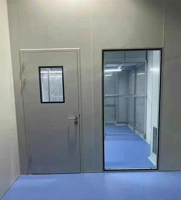 学校教学楼完成王益防火门标准化安装